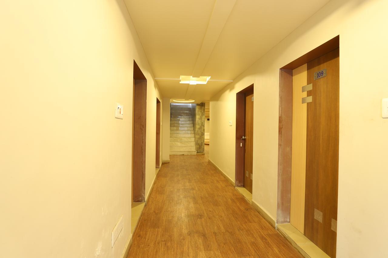 Hotel Loyal Residency Jamnagar Exterior photo